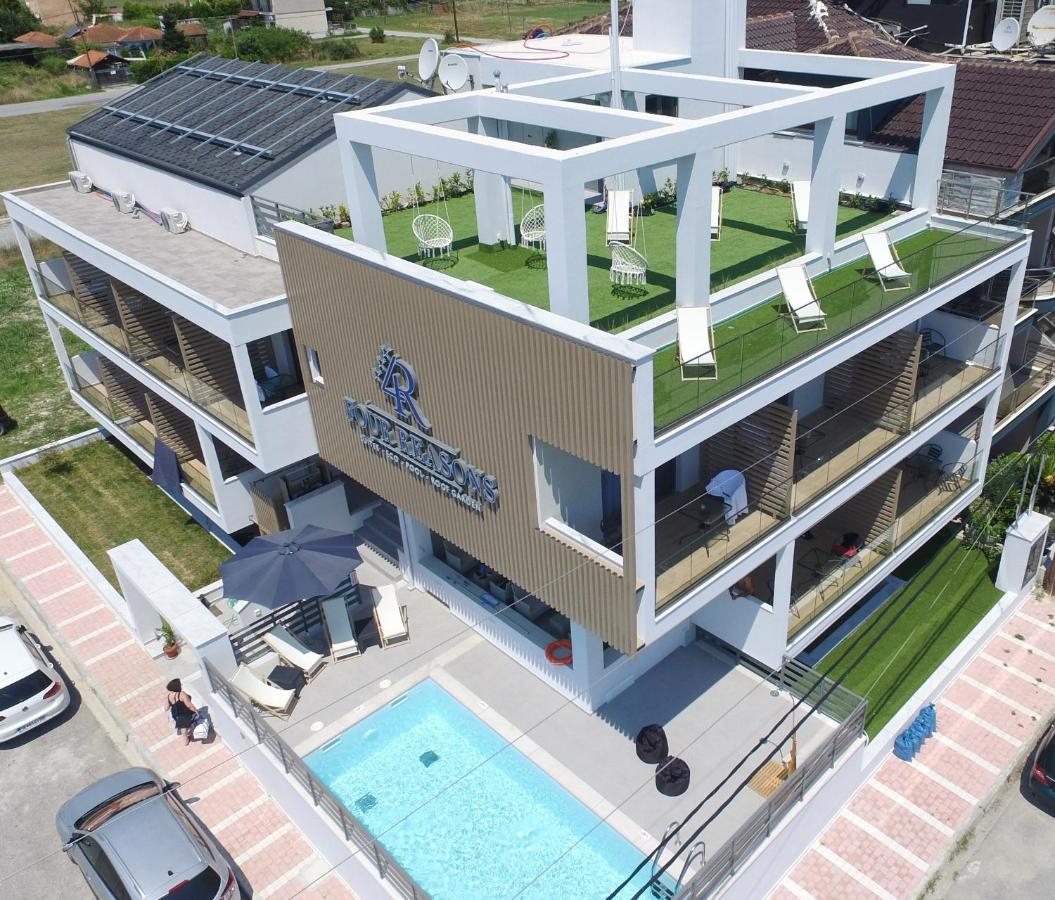 Four Reasons Aparthotel Paralía Exterior foto